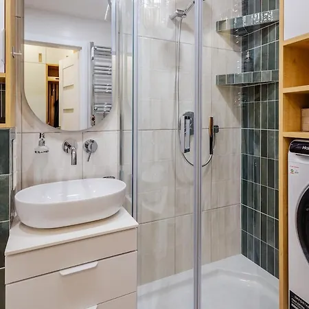 Sage Apartment *